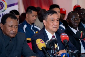 Võ sư Trần Nguyên Đạo, Chủ tịch Hội đồng võ sư Thế giới phát biểu tại họp báo.